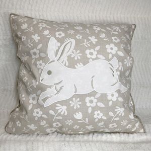 Spritz Bunny Embroidered Appliqué Floral Throw Pillow Tan White NEW